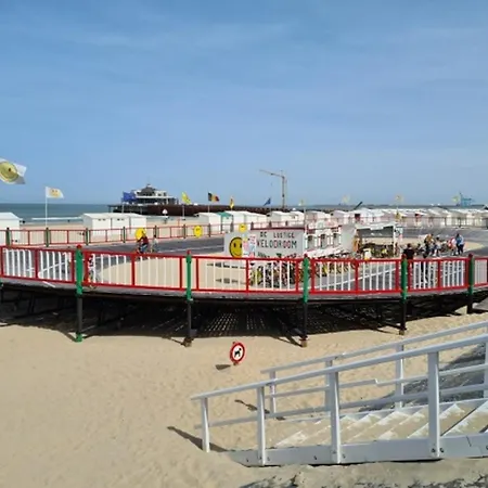 Seaside In Zeedijk Near The * Blankenberge
